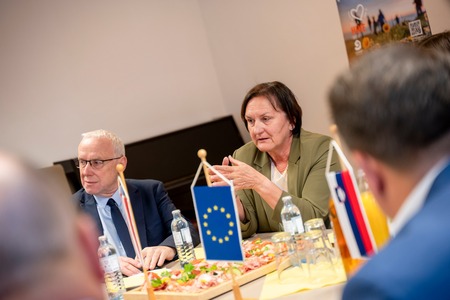 Avstrijska ministrica na obisku v Geoparku Karavanke (5)